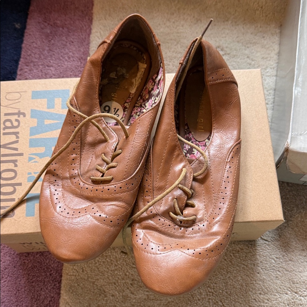 Madden Girl Cognac Brown Leather Oxford Flats